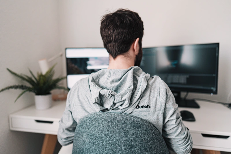 Claudio schwarz b Rejy a Kxv8 unsplash